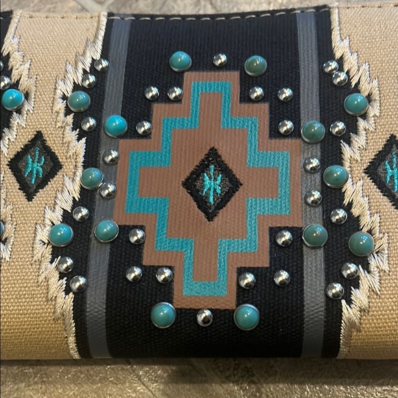 Bohemian Patterned Wristlet Clutch - Picture 2 of 5